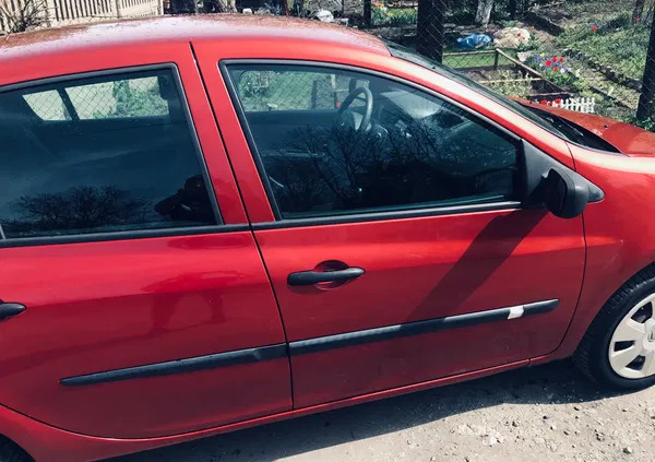 samochody osobowe Renault Clio cena 9500 przebieg: 151000, rok produkcji 2006 z Świebodzice